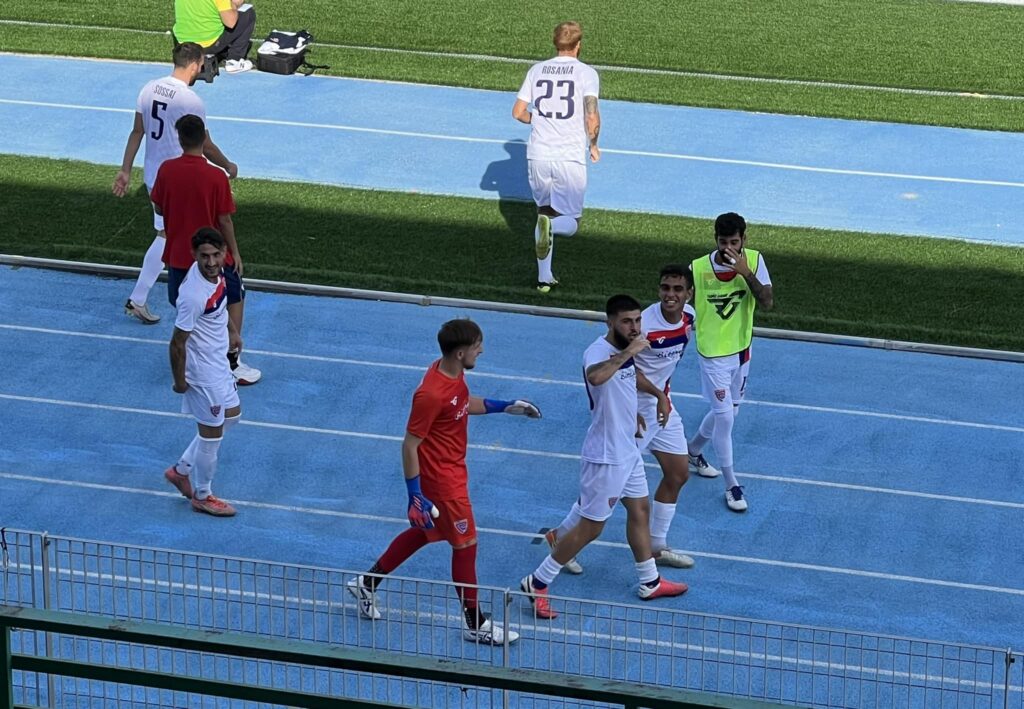 Il Pomezia ritrova la vittoria, 2-1 all’Arzachena con un super Marcucci che para un calcio di rigore nel finale